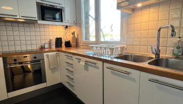 Spacious 2BR Balcony and AC - Foto 3