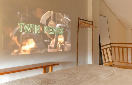 VYTINA LOFTS - Cozy 2-Level Loft Apartments with Fireplace & Mountain Views - Photo 41