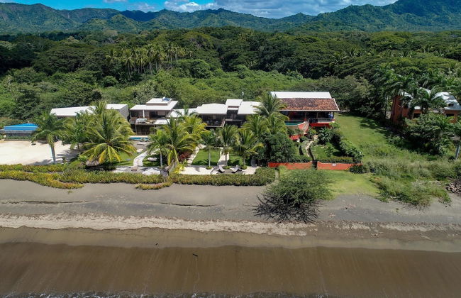 Beachfront Villa - Sunsets and Daily Maid Service - Photo 42