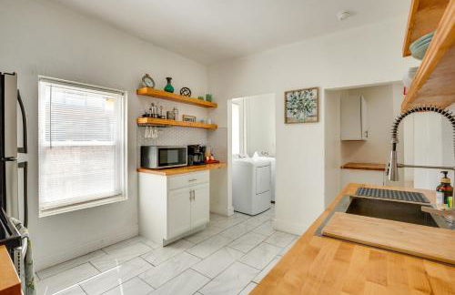 Modern 2BR Kansas City Condo Near Downtown - Photo 10