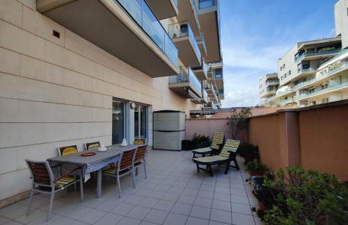 Badalona Beach Apartment - Photo 15