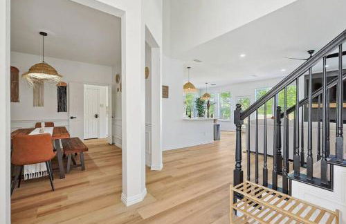 Wellness Oasis 5BR W Pool + Huge Yard + Fire Pit - Foto 43