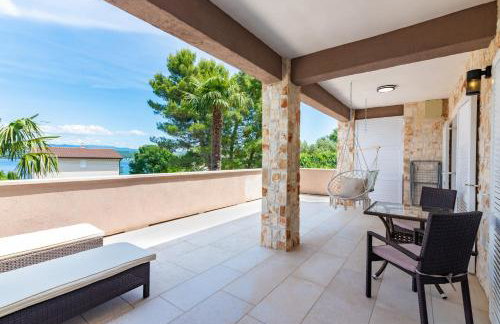 Private holiday house Villa SoulSet with garden and Pool Near Beach in Malinska, Krk - Foto 31