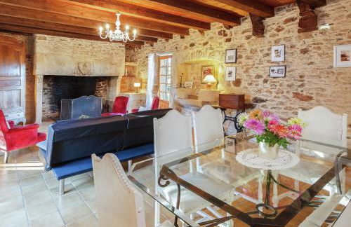 Forest Hideaway in Saint-Caprais - Foto 12