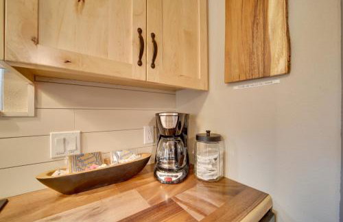 Less Than 1 Mi to Dtwn Home with Deck in Clarkdale! - Foto 10