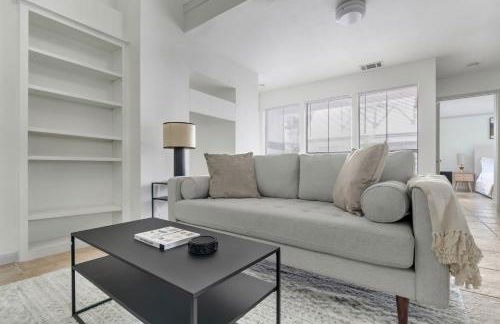 Blueground Downtown Austin pool nr Texas State Capitol ATX-342 - Foto 1