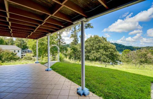 Lake Views and Private Dock Radford Retreat! - Foto 21