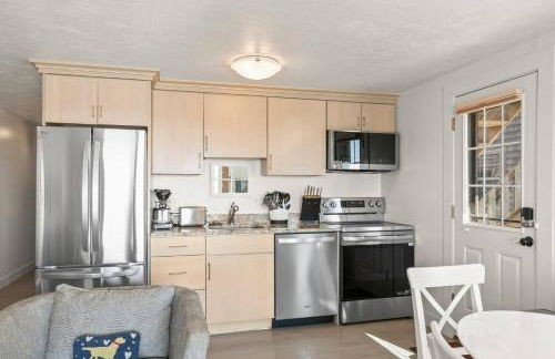 Stunning Bay Views | Beach Access - Deck - Parking - Photo 12