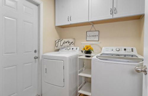 Minutes to boat ramps and beach and private pool! - Foto 19