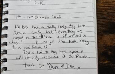 Vale View Apartment, Prestatyn, North Wales - a stylish, dog-friendly holiday let just a 5 min walk to beach & town! - Foto 13