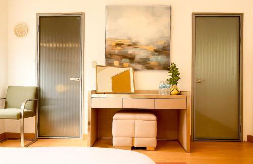 NatureGlow Residence Stylish Contemporary Home - Foto 4