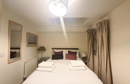 Edinburgh 2-Bedroom Cottage with Parking - Ground Floor - Foto 7