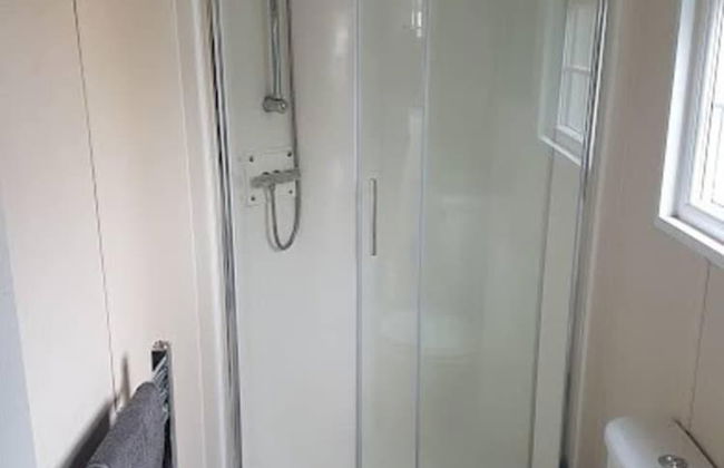 Lovely 2-bed Chalet at Robinhood Retreat Free Park - Foto 13