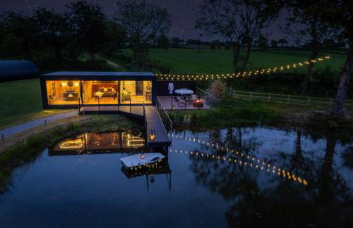 Rusty Boathouse - Photo 20