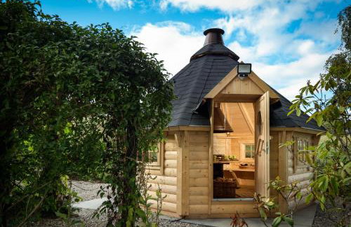 The Eagle's Nest - large house with hot tub and sauna - Foto 46