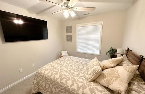 Group House Sleeps 26 THE ATTIC - 2 Miles to Cedar Point - Foto 17