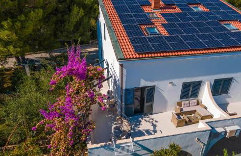 Beautiful Apartment In Klek With Wifi - Photo 19