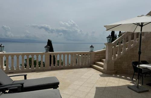 Villa Isabella - Luxury with style right next to the beach, private pool and sea view - Foto 43