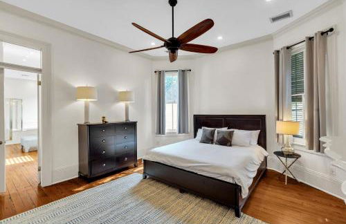 Historic 3BR LGD Gem Near Magazine & FQ - Foto 32