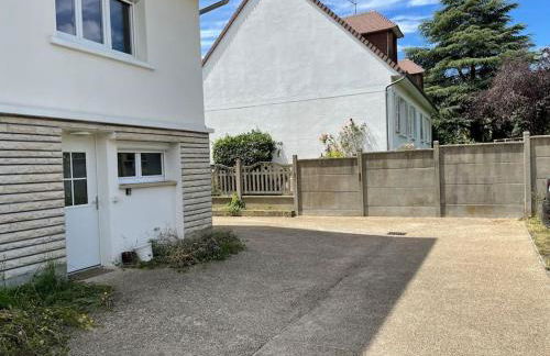 Logement cosy à 15 mn de la gare saint Lazare et 30 mn de l'aéroport Charles de Gaulles - Photo 23