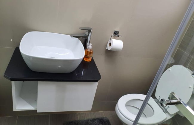 Posh 3 Bed Guesthouse in Hillside With Pool - 2039 - Foto 10