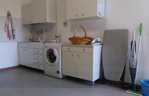 Casa Intignano - Camera con bagno e portico vista lago - Foto 35