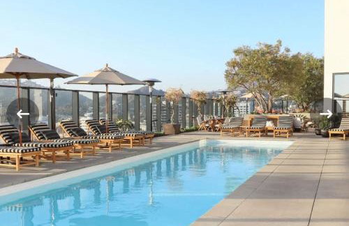 2Bed Apt View of Hollywood Sign & Rooftop Pool - Foto 4