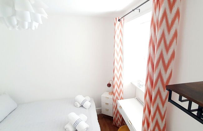 Lligwy House - Charming 3-bed House in Holyhead - Photo 4