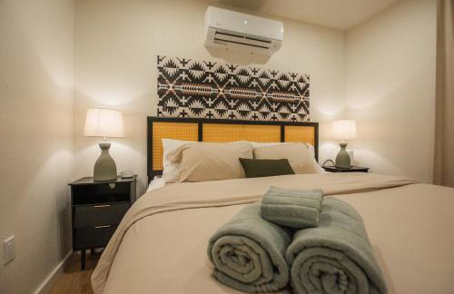 Sage Suite at ArnoTriplex! Private Hot Tub-Close to Downtown-Pet Friendly-No Pet Fee! - Photo 16