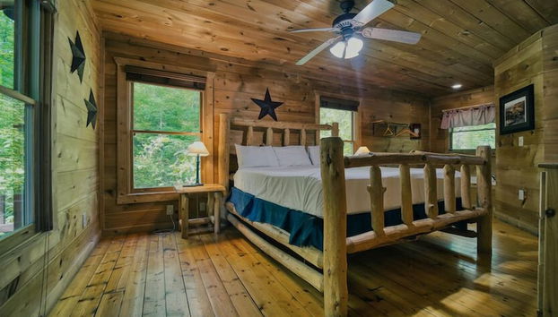 Cabin in Nature with Hot Tub & Games - Foto 3, Habitación