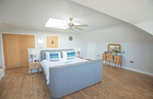 UPPER BEACH HOUSE - Photo 45