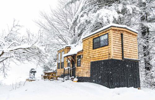 Haven Tiny House w hot tub on river near Stowe - Foto 2