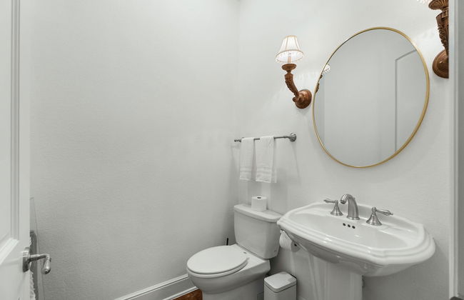 Chic & Secluded 4 BDR in Desirable Tarrytown! - Foto 24