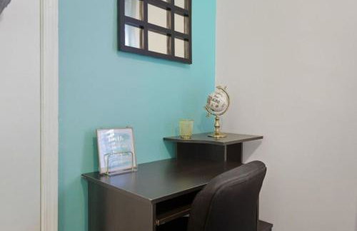 Next Stop! Comfort! 3 BR Near Amtrak Station! - Foto 15