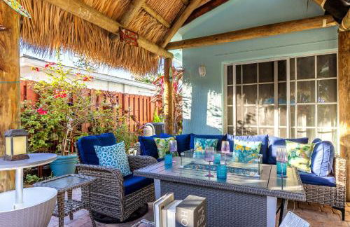 South Florida Spacious Oasis 4BR Retreat with 2 King Beds, Amazing Pool, near Beaches - Photo 20