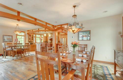 Luxe Family Home on Orange Lake with Private Dock! - Foto 7