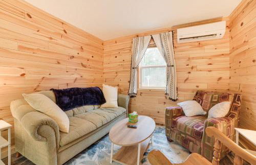 Scenic Evans Hideaway Steps to Lake Huron! - Foto 5