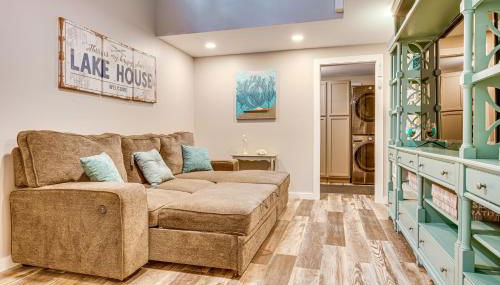 Walk to Lake Beaches Cabin with Patio in Belmont! - Foto 5