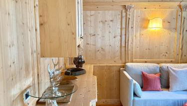 Luxury Chalet at the Foot of the Dolomites by the Castle - Photo 5