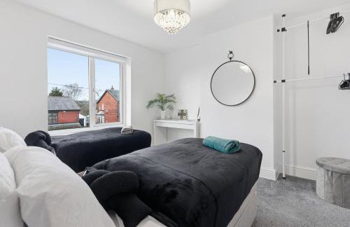 Lovely 4b Stay- Ideal for Contractors & Families - Photo 6