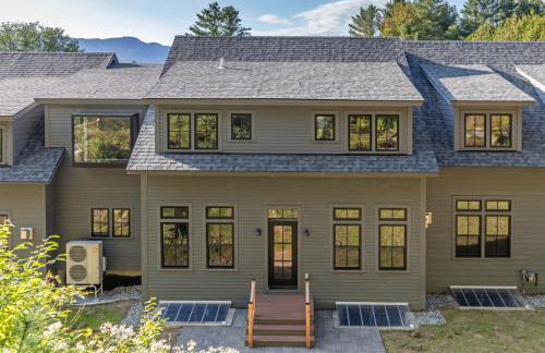 New & Modern Townhouse Close to Skiing, Brand New Hot Tub - Photo 52