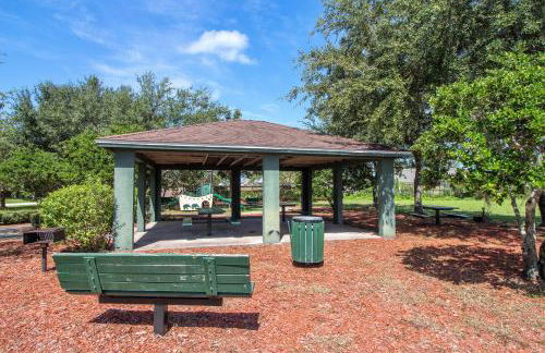 Fully Refurbished Vacation Home with South Facing Pool and Spa with Lake View in Quiet Community Nr Disney - Foto 44