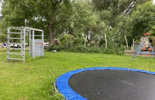 2 with large garden, playground and pool - Foto 7