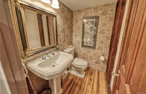 4 bedroom house with Hot Tub and Game Room near Ellicottville - Foto 7