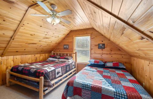 Lakefront Getaway with Kayaks, Fire Pit and Views - Foto 26