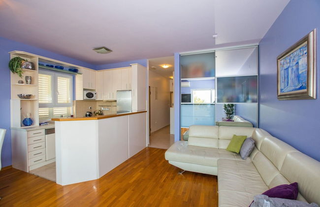 Apartment 3 Beaches With Free Parking - Photo 14