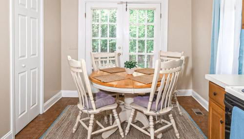 Americana Cottage Closest Historic BnB to Benning - Foto 2