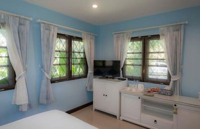 Tharnrarin Villa Suphan Buri - Photo 41