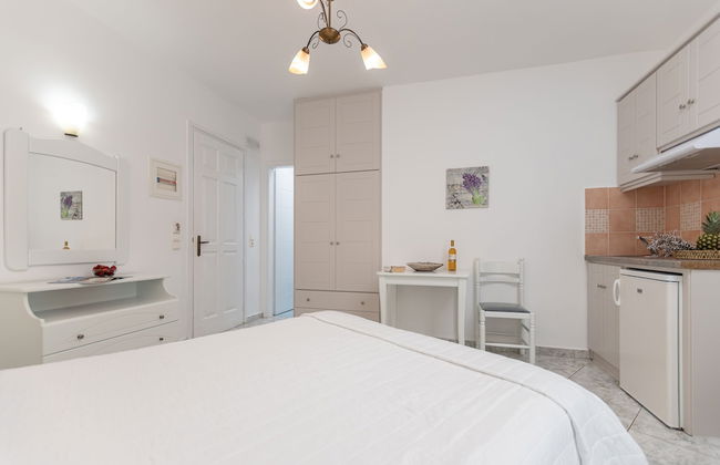 Sun Beach Hotel - Photo 27