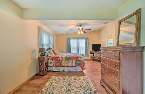 Waterfront Inglis Getaway with Dock 5 Mi to Gulf - Foto 13